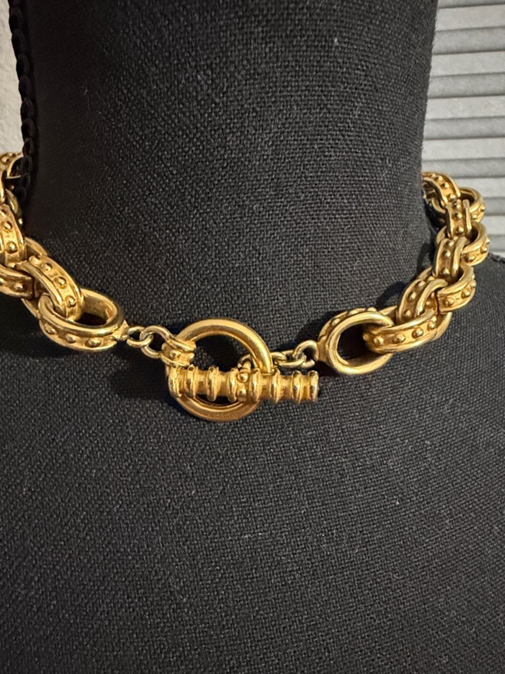 Vintage Gold Chunky Link Necklace - Picture 3 of 4